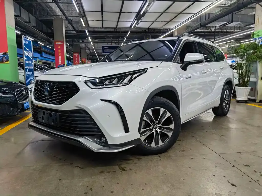 Toyota Crown Kluger