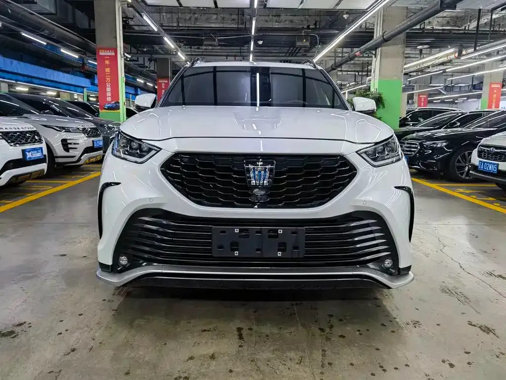 Toyota Crown Kluger 2024 из CN, фото 6