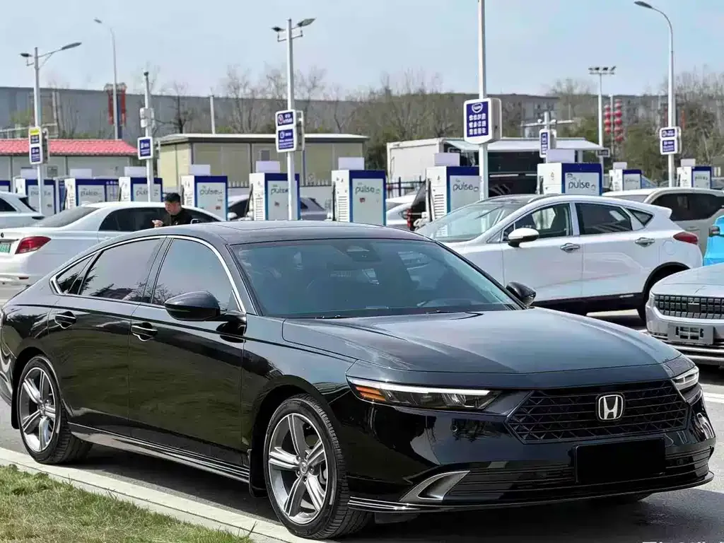 Honda Accord — фото 4