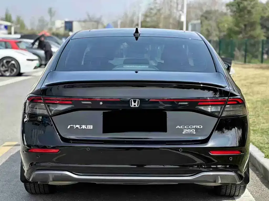 Honda Accord — фото 6
