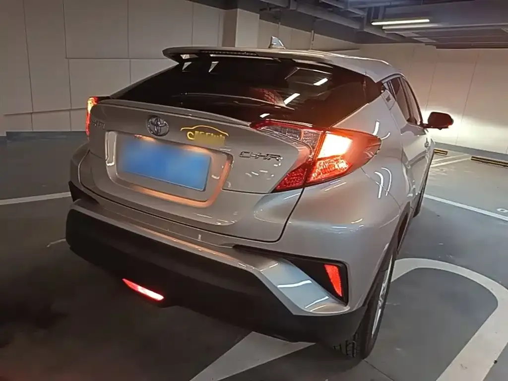 Toyota C-HR 2023 из CN, фото 8