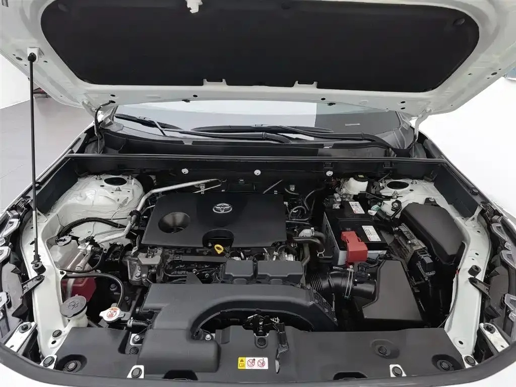 Toyota RAV4 — фото 10