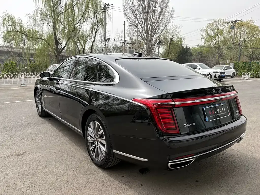 Hongqi H9 — фото 10