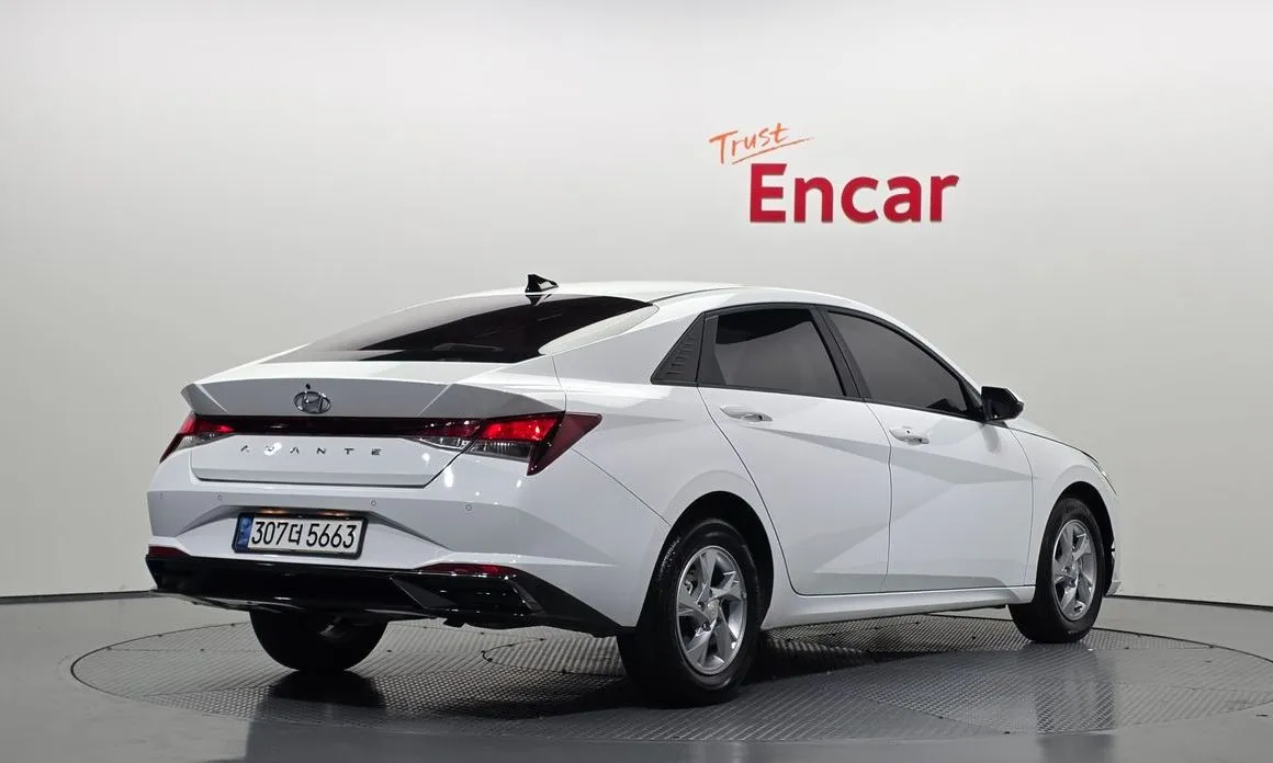 Hyundai AVANTE — фото 5