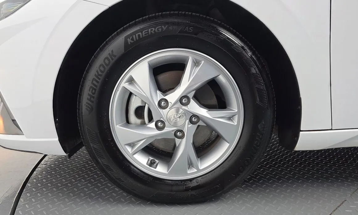 Hyundai AVANTE — фото 4