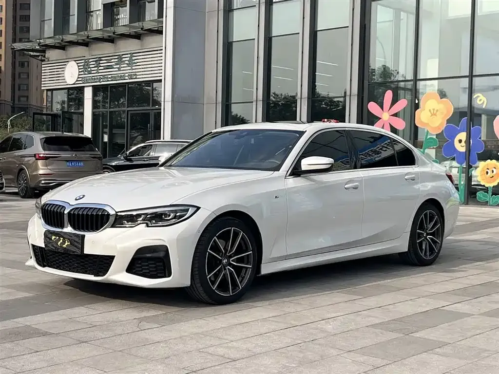 BMW 3 Series 2021 из CN, фото 1