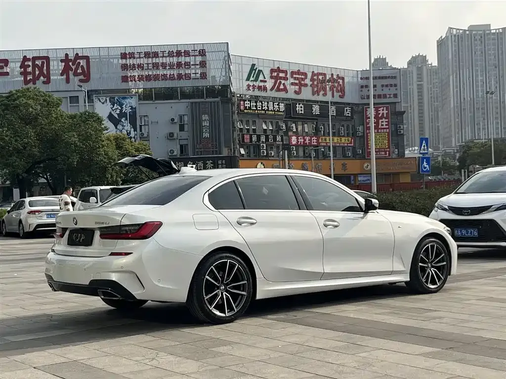 BMW 3 Series 2021 из CN, фото 9
