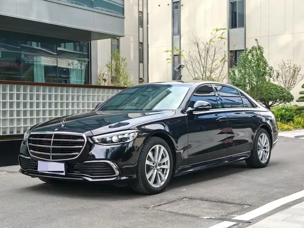 Mercedes-Benz S-Class — фото 1