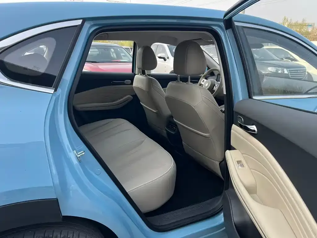 Baojun Yunhai 2025 из CN, фото 3