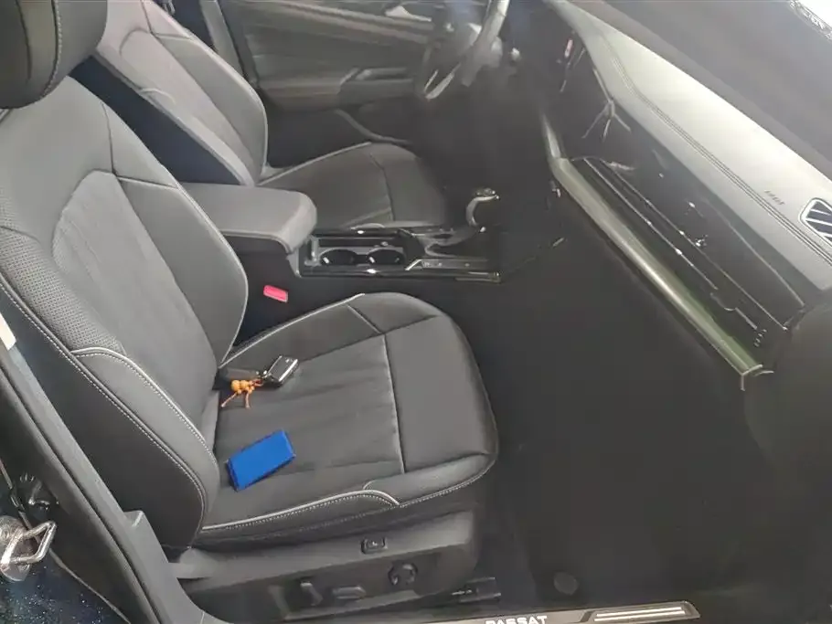 Volkswagen Passat — фото 5