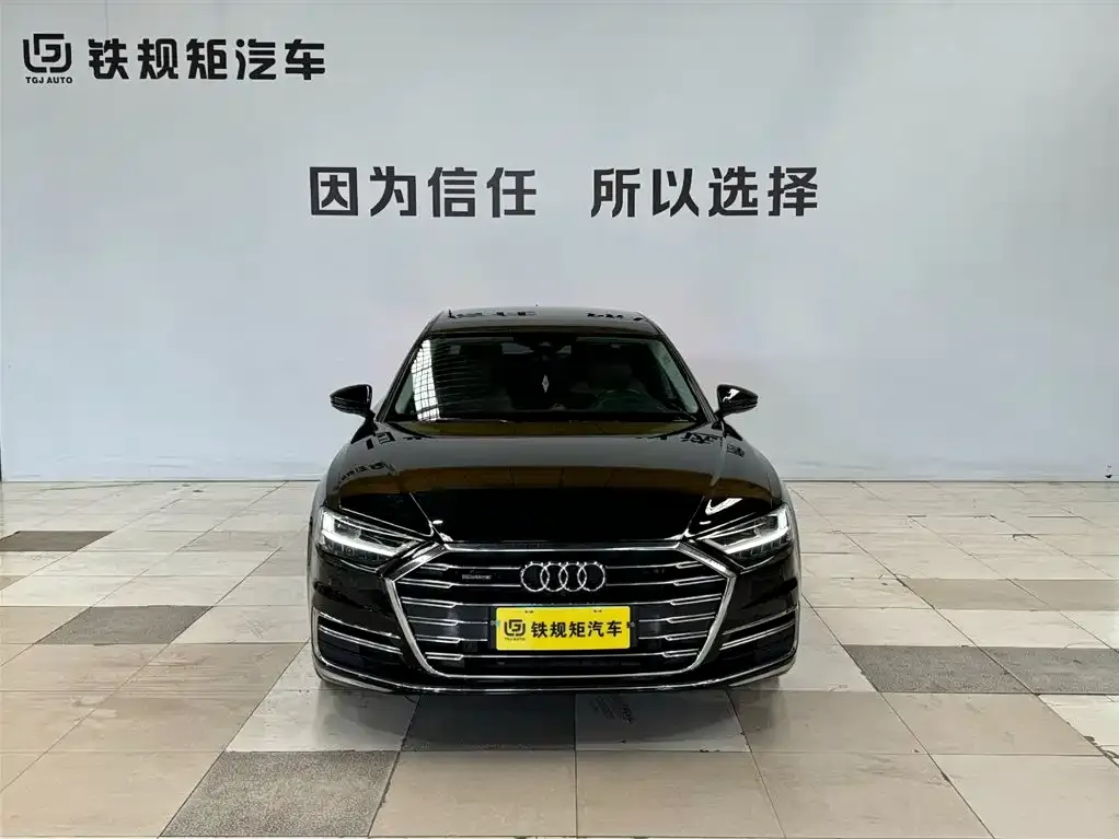 Audi A8 — фото 2