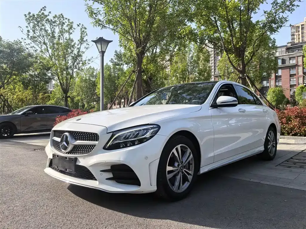 Mercedes-Benz C-Class — фото 1