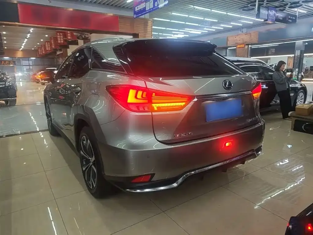 Lexus RX — фото 8
