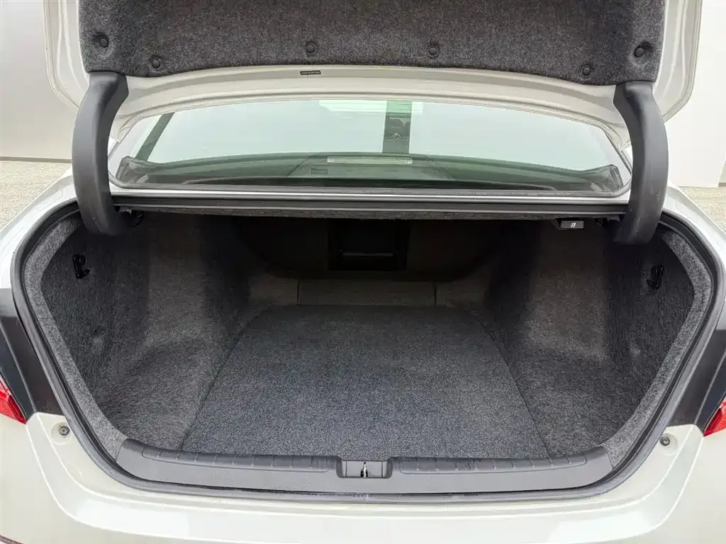 Honda Accord — фото 6