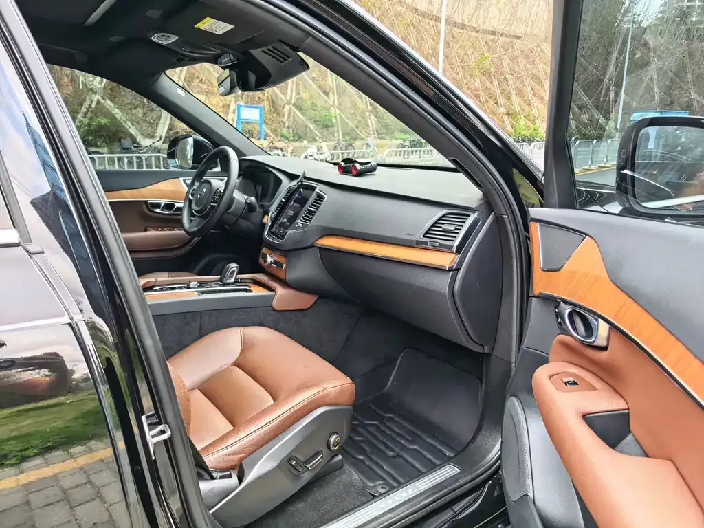 Volvo XC90 2021 из CN, фото 5
