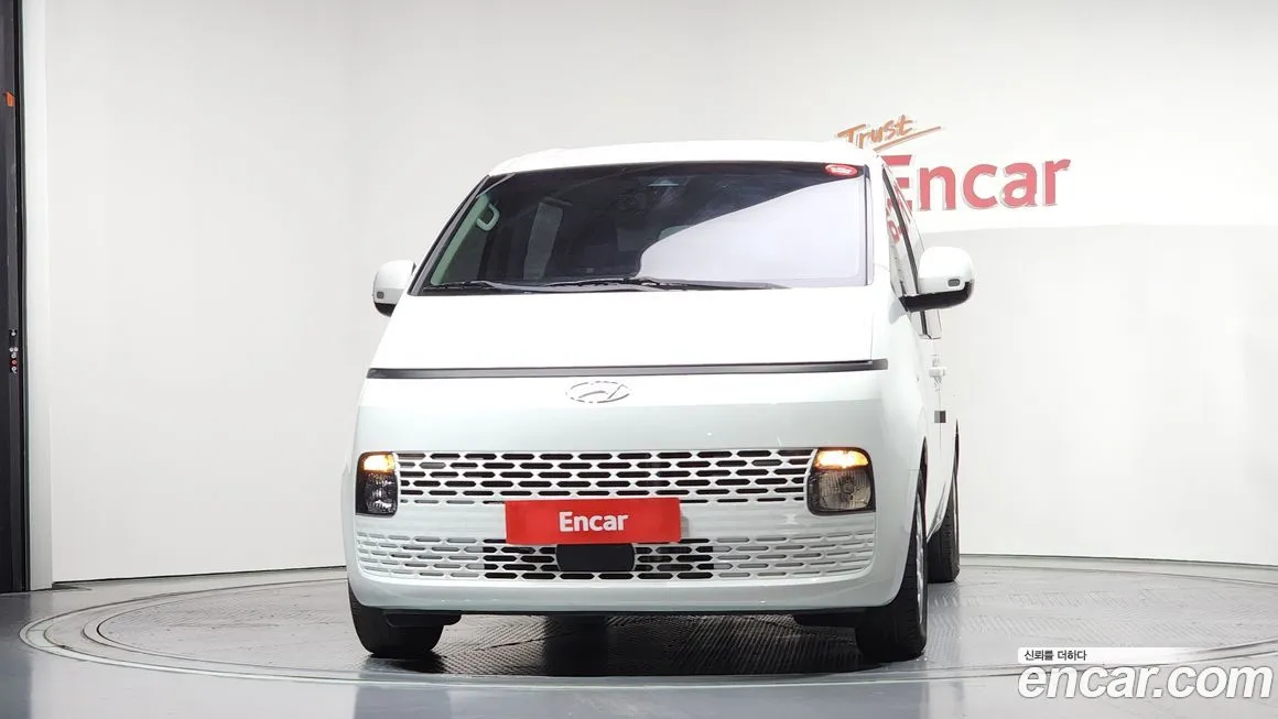 Hyundai Staria 2023 из KR, фото 2