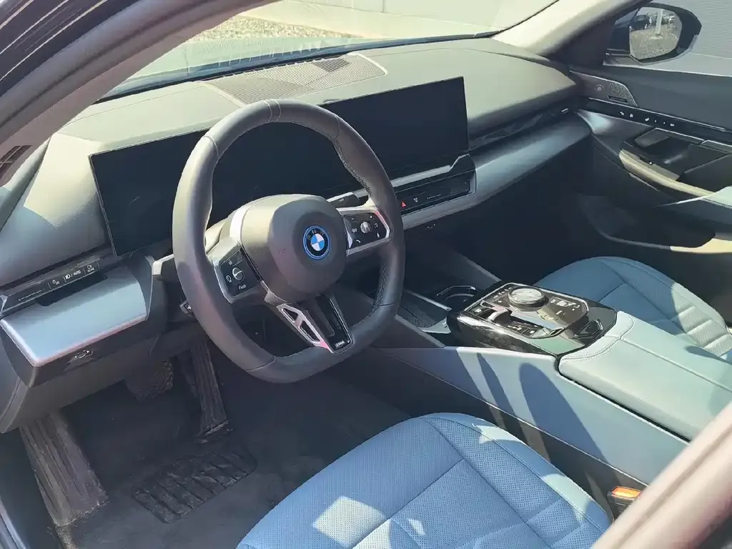BMW i5 2025 из CN, фото 7