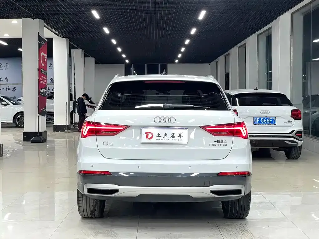 Audi Q3 — фото 7
