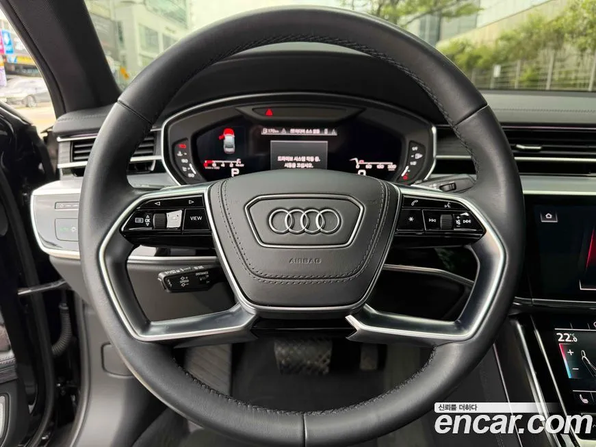 Audi A8 — фото 2