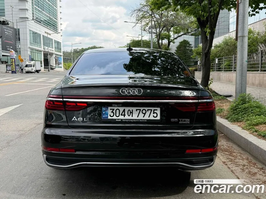 Audi A8 — фото 5