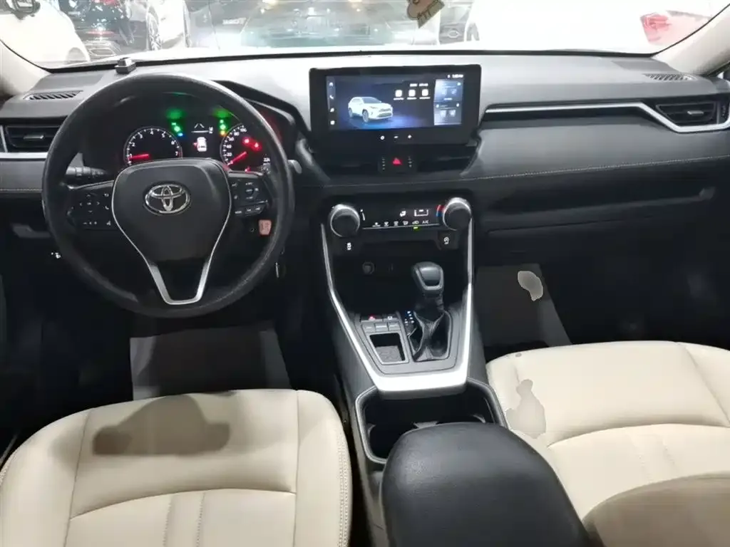 Toyota RAV4 2023 из CN, фото 10