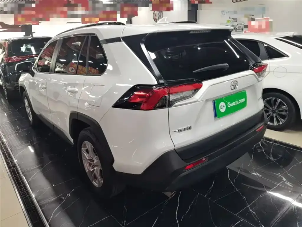 Toyota RAV4 2023 из CN, фото 9