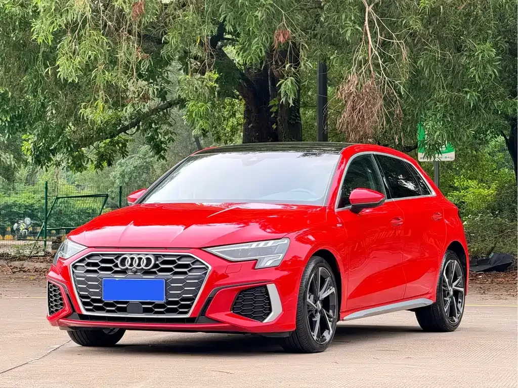 Audi A3 — фото 1