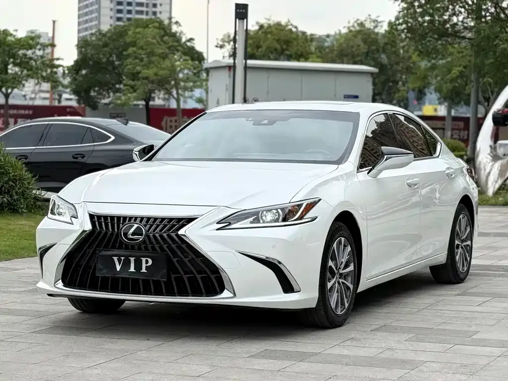 Lexus ES 2023 из CN, фото 1