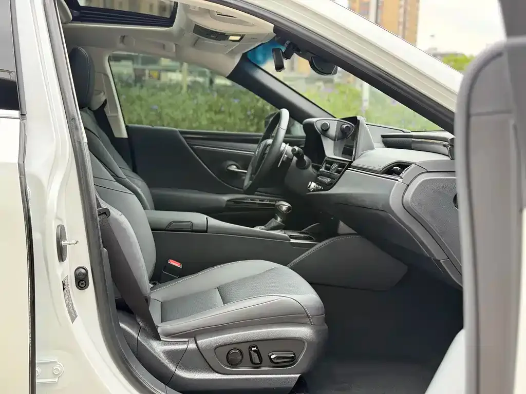 Lexus ES 2023 из CN, фото 7