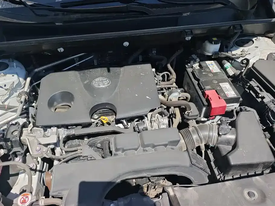 Toyota RAV4 — фото 9