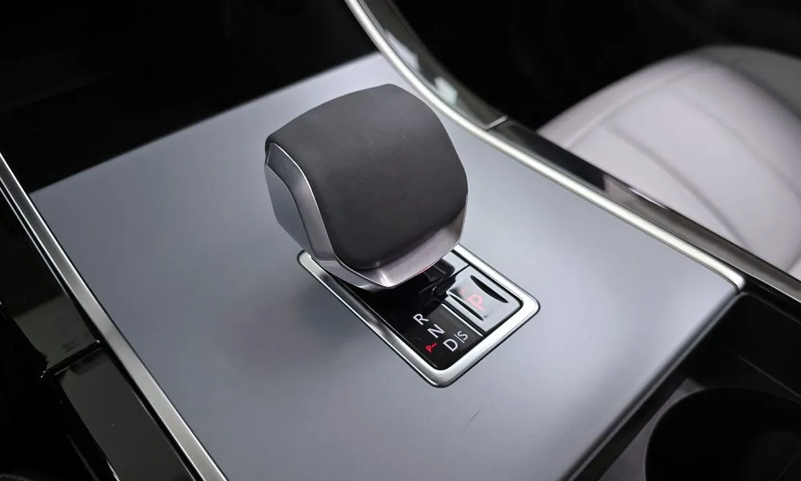 Land Rover Range Rover Evoque 2025 из KR, фото 9