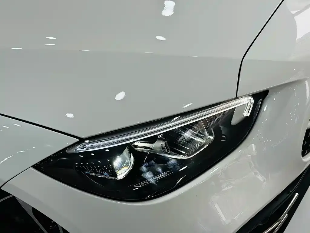Mercedes-Benz C-Class New Energy 2023 из CN, фото 4