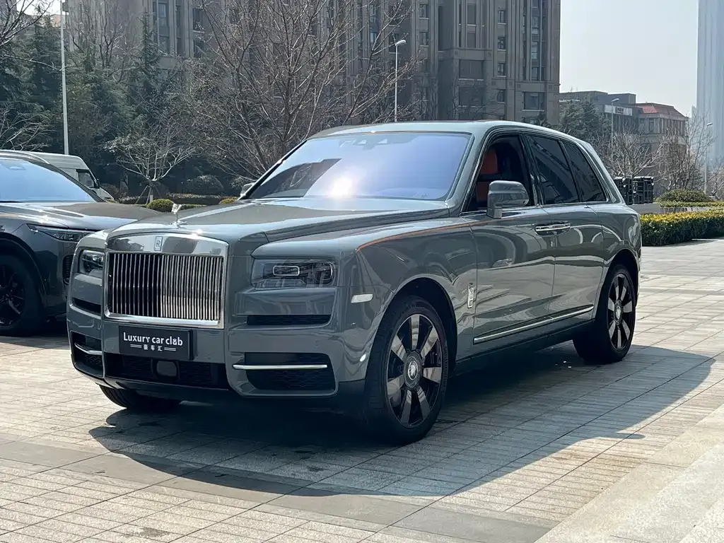 Rolls-Royce Cullinan — фото 1