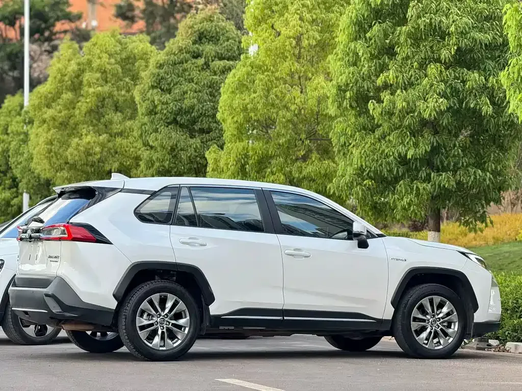 Toyota Wildlander 2022 из CN, фото 9