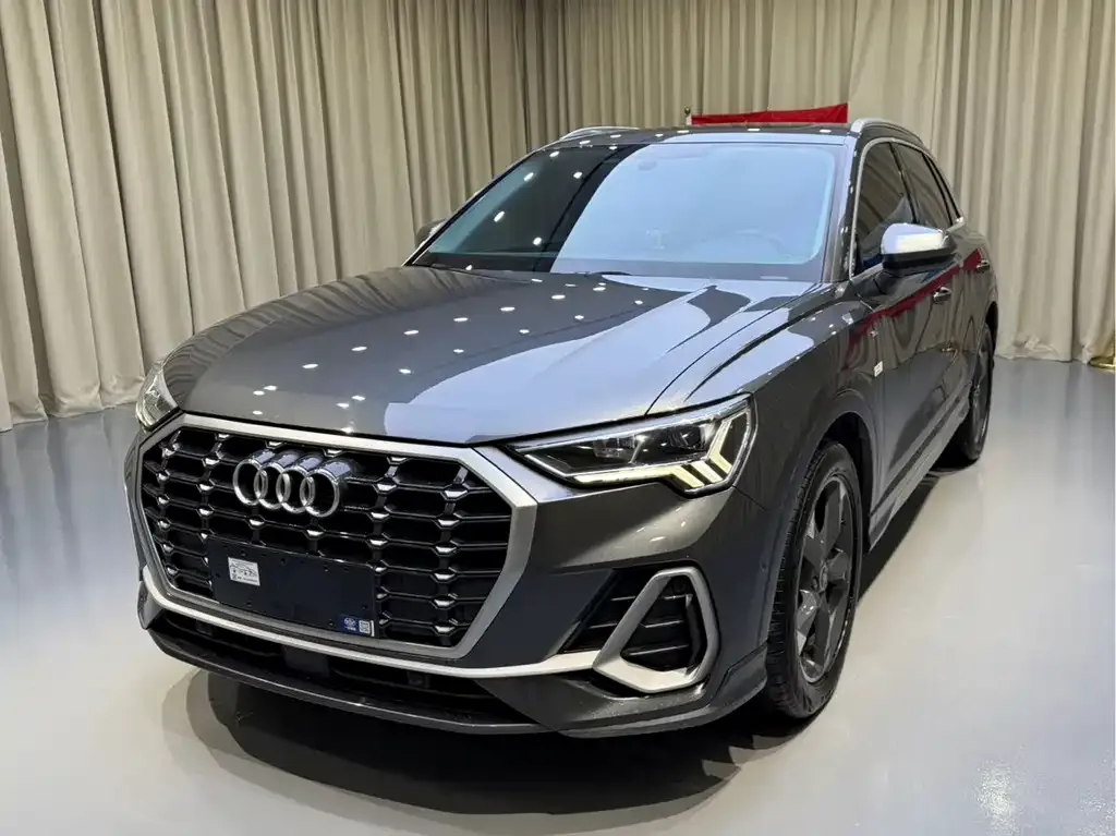 Audi Q3 2023 из CN, фото 1