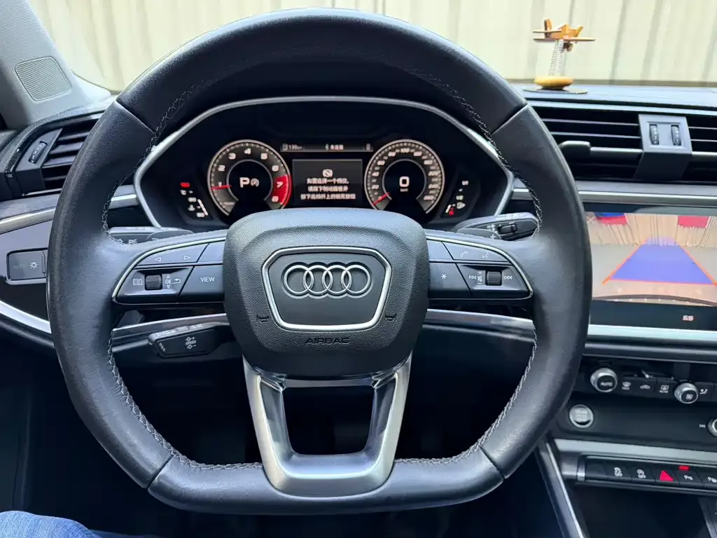 Audi Q3 2023 из CN, фото 3