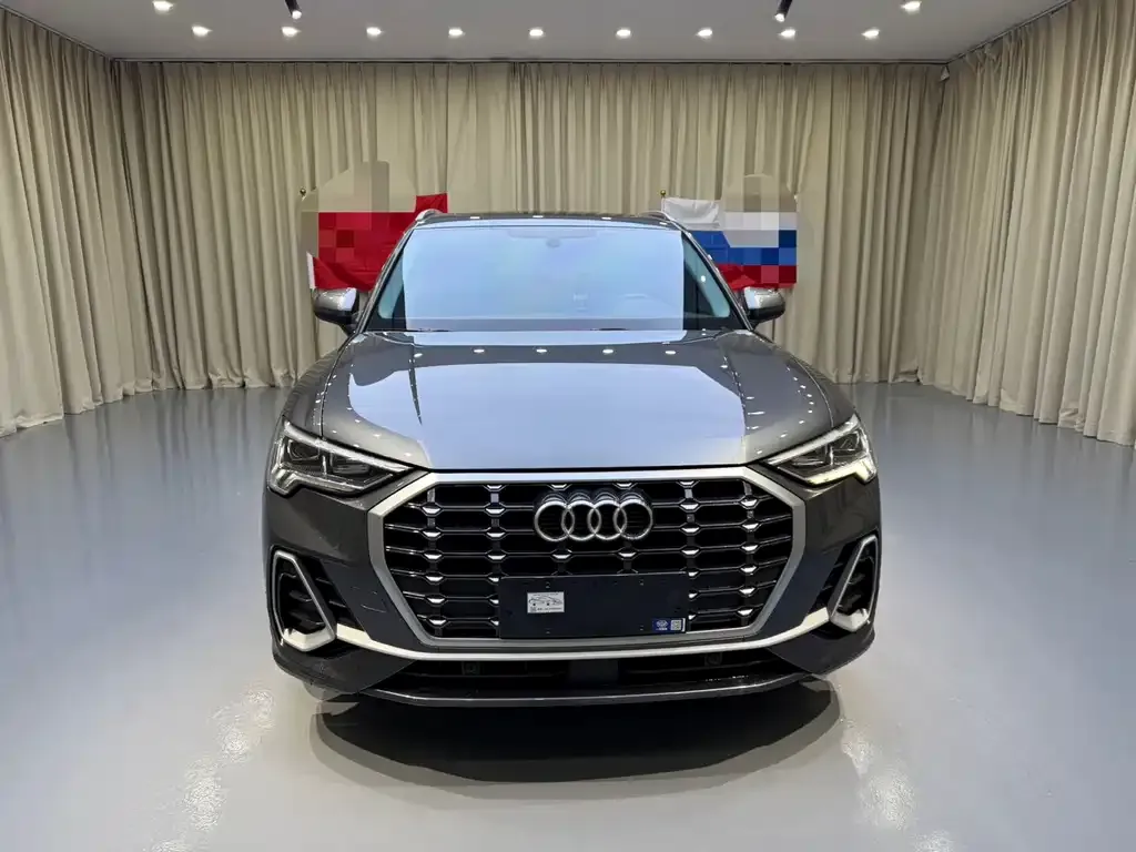 Audi Q3 2023 из CN, фото 2