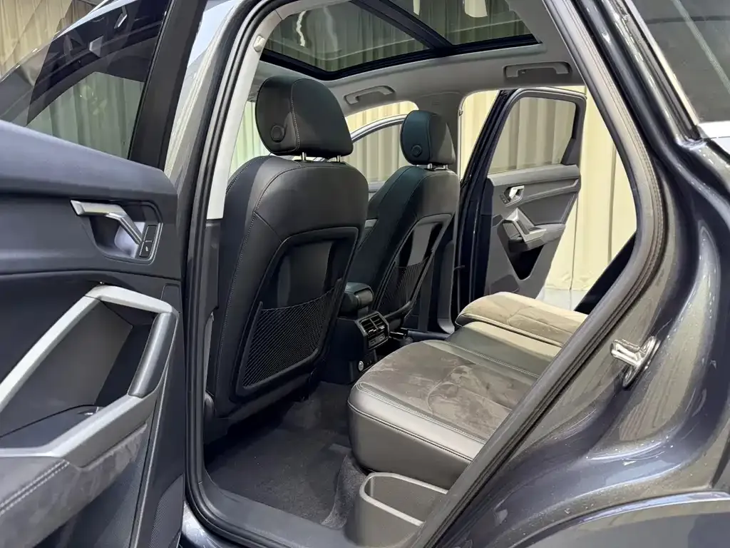 Audi Q3 2023 из CN, фото 6