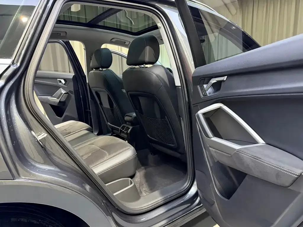 Audi Q3 2023 из CN, фото 7