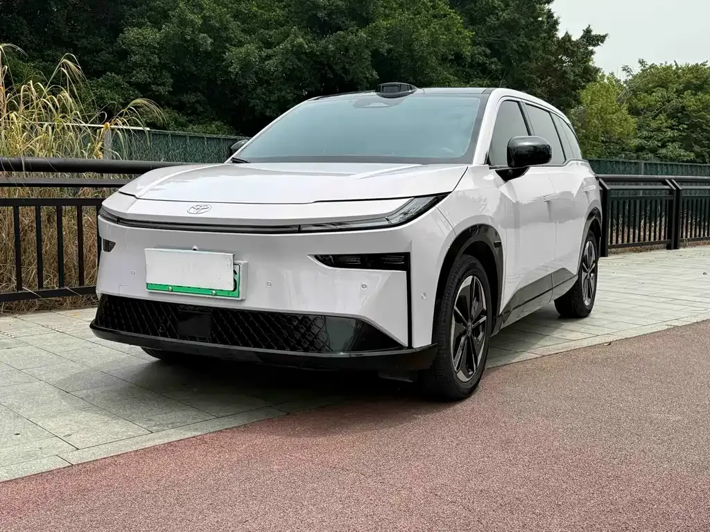Toyota Platinum 3X