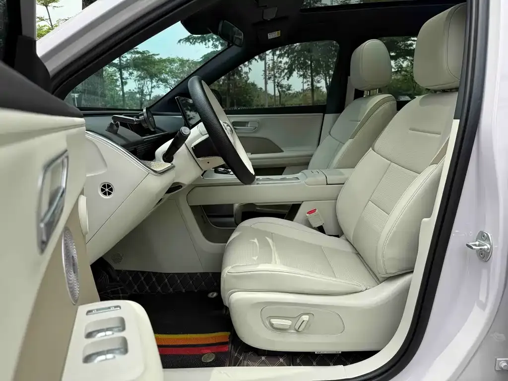 Toyota Platinum 3X 2025 из CN, фото 2
