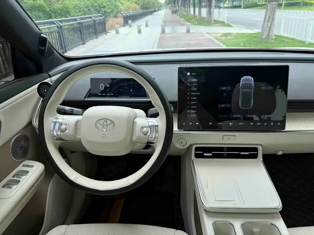 Toyota Platinum 3X 2025 из CN, фото 3