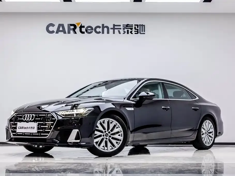 Audi A7L — фото 1