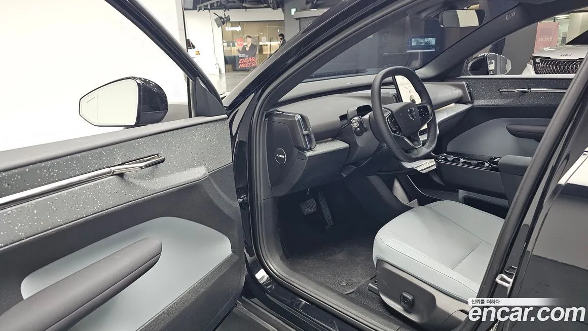 Volvo EX30 2025 из KR, фото 6