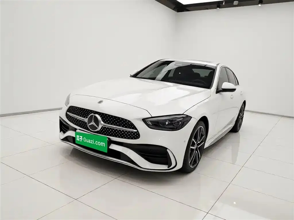 Mercedes-Benz C-Class — фото 1