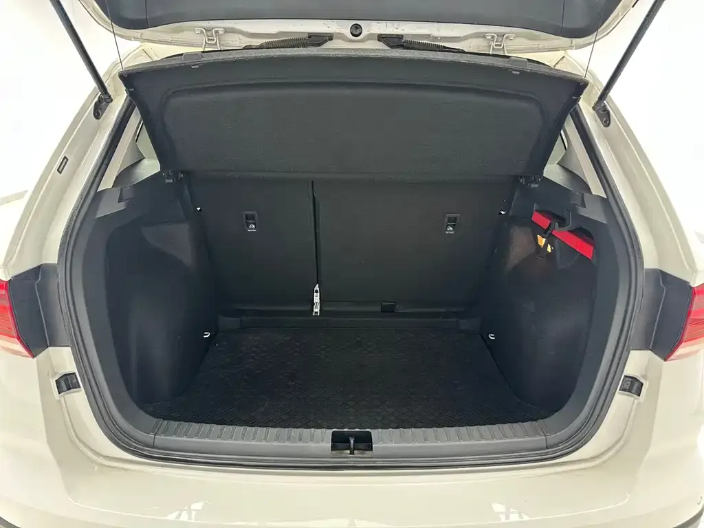 Volkswagen Tharu — фото 6