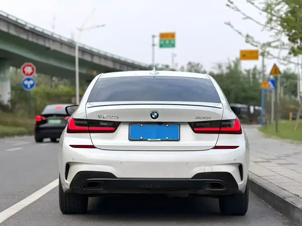 BMW 3 Series 2022 из CN, фото 4