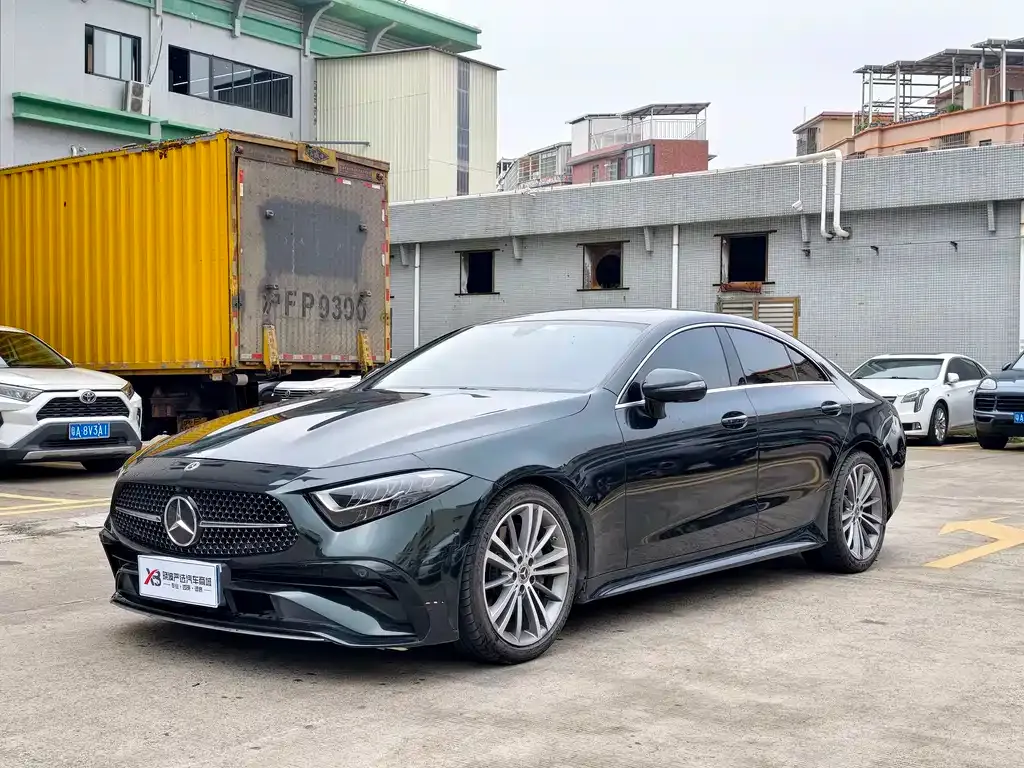 Mercedes-Benz CLS — фото 1