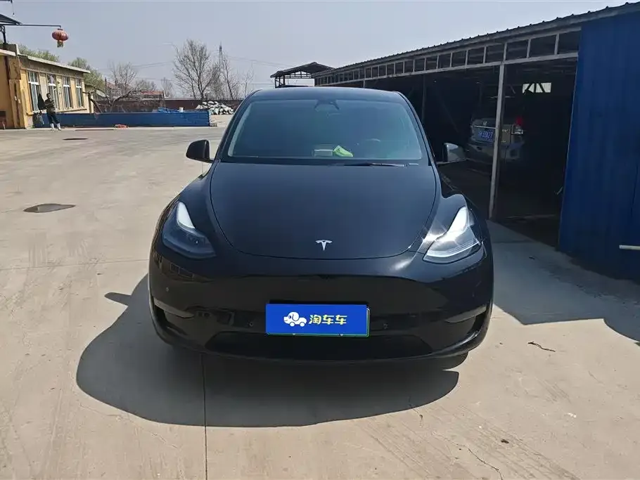 Tesla Model Y — фото 3