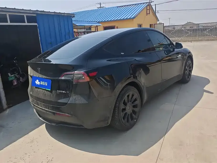 Tesla Model Y — фото 5